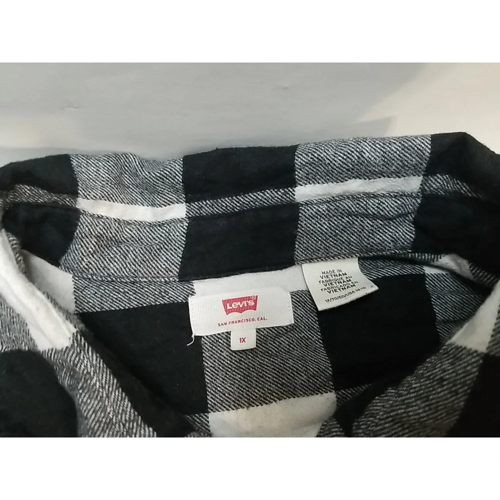 Levi's Womens Long Sleeve‎ Button Up Flannel Plaid 1X Shirt